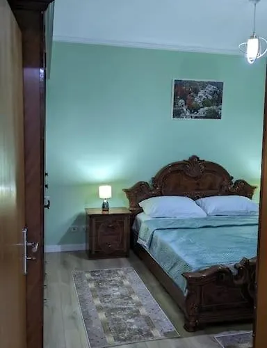 Spacious Modern Close To Centre - Rruga At Zef Valentini, Block 20, 2nd Floor Apartamento