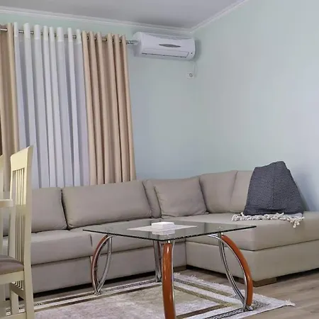 Appartement Spacious Modern Close To Centre - Rruga At Zef Valentini, Block 20, 2nd Floor Tirana