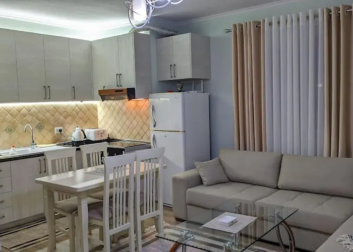 Spacious Modern Close To Centre - Rruga At Zef Valentini, Block 20, 2nd Floor Apartman